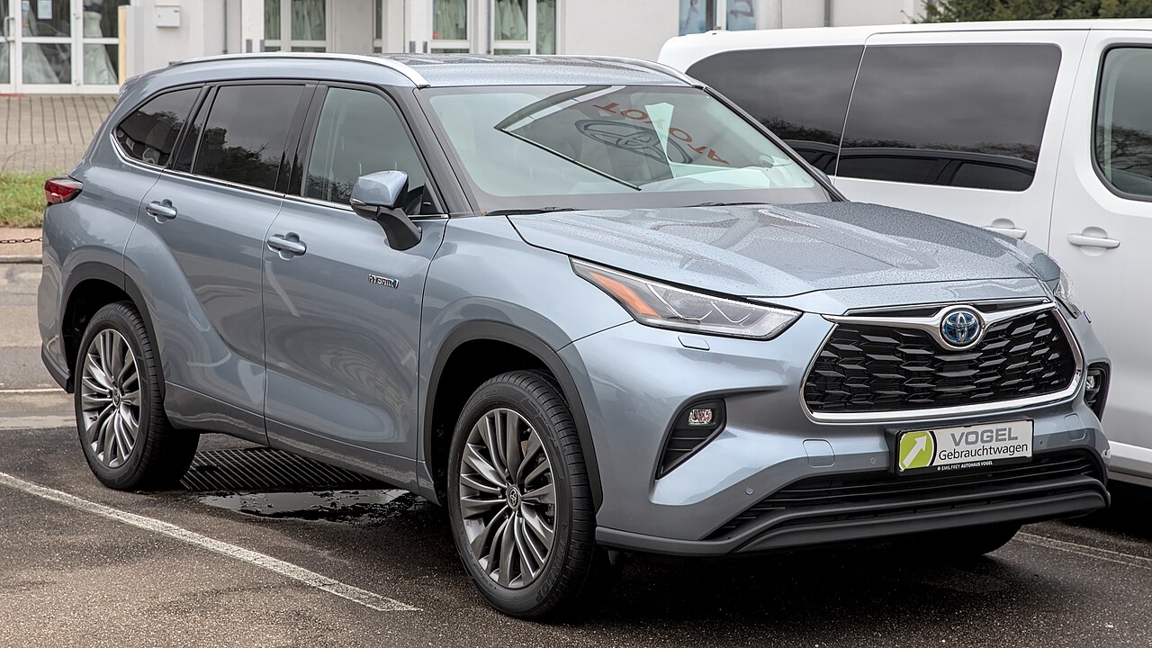 Toyota Elektrikli Highlander Modelini Bir Kez Daha Erteledi