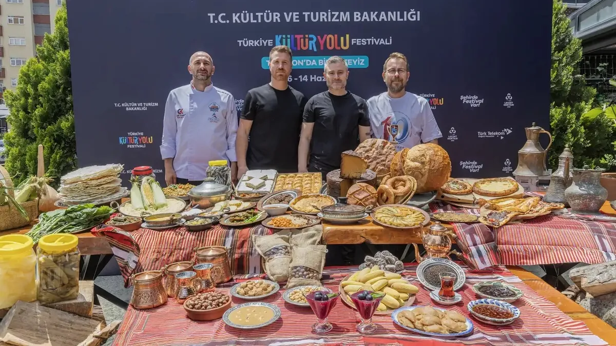 Trabzon 51 lezzet durağıyla festival rotasında
