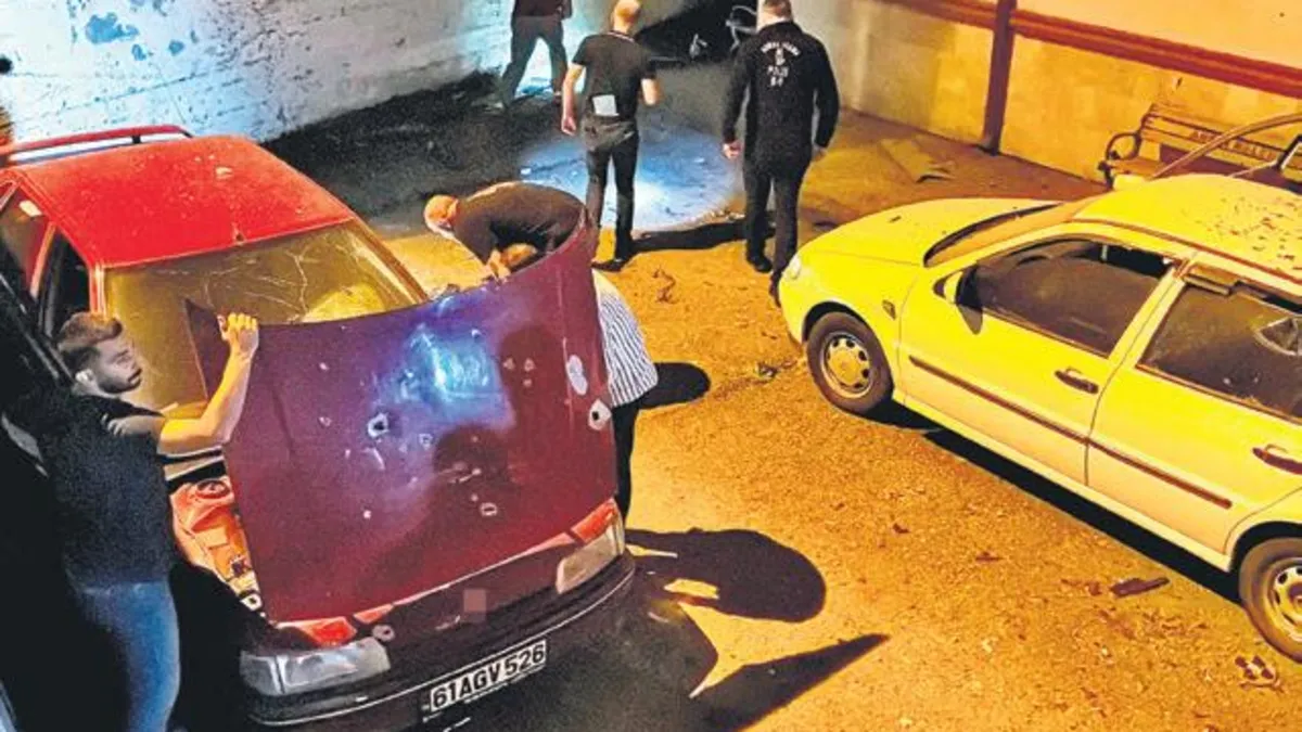 Trabzon'da Emniyet Bahçesine İHA Düştü: 3 Araç Hasar Gördü