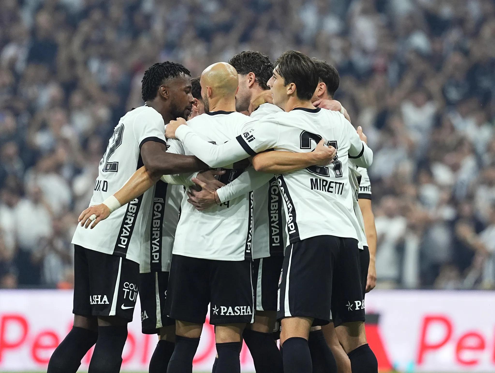 Trabzonspor-Beşiktaş Derbisinde İlk 11'ler Belli Oldu