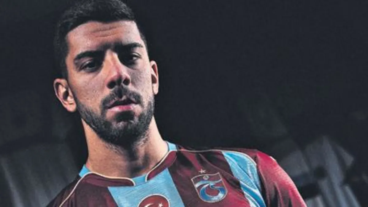 Trabzonspor, Cenk Özkaçar Transferini Resmen Açıkladı