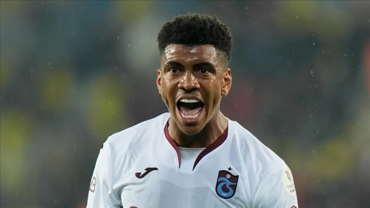 Trabzonspor'un forveti Felipe Augusto Zenit'e transfer oldu