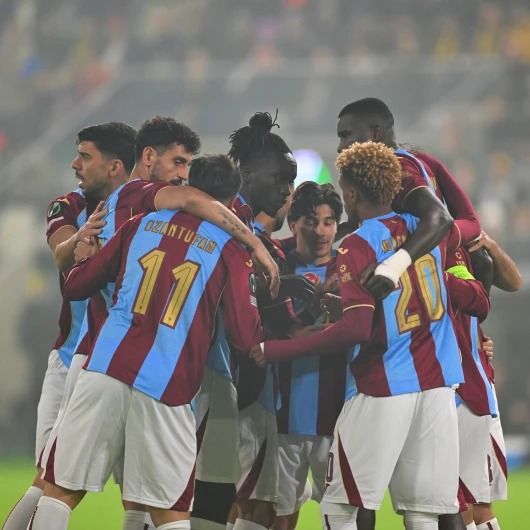 Trabzonspor KuPS'u 4-2 Mağlup Etti: Konferans Ligi'ne Muhteşem Başlangıç