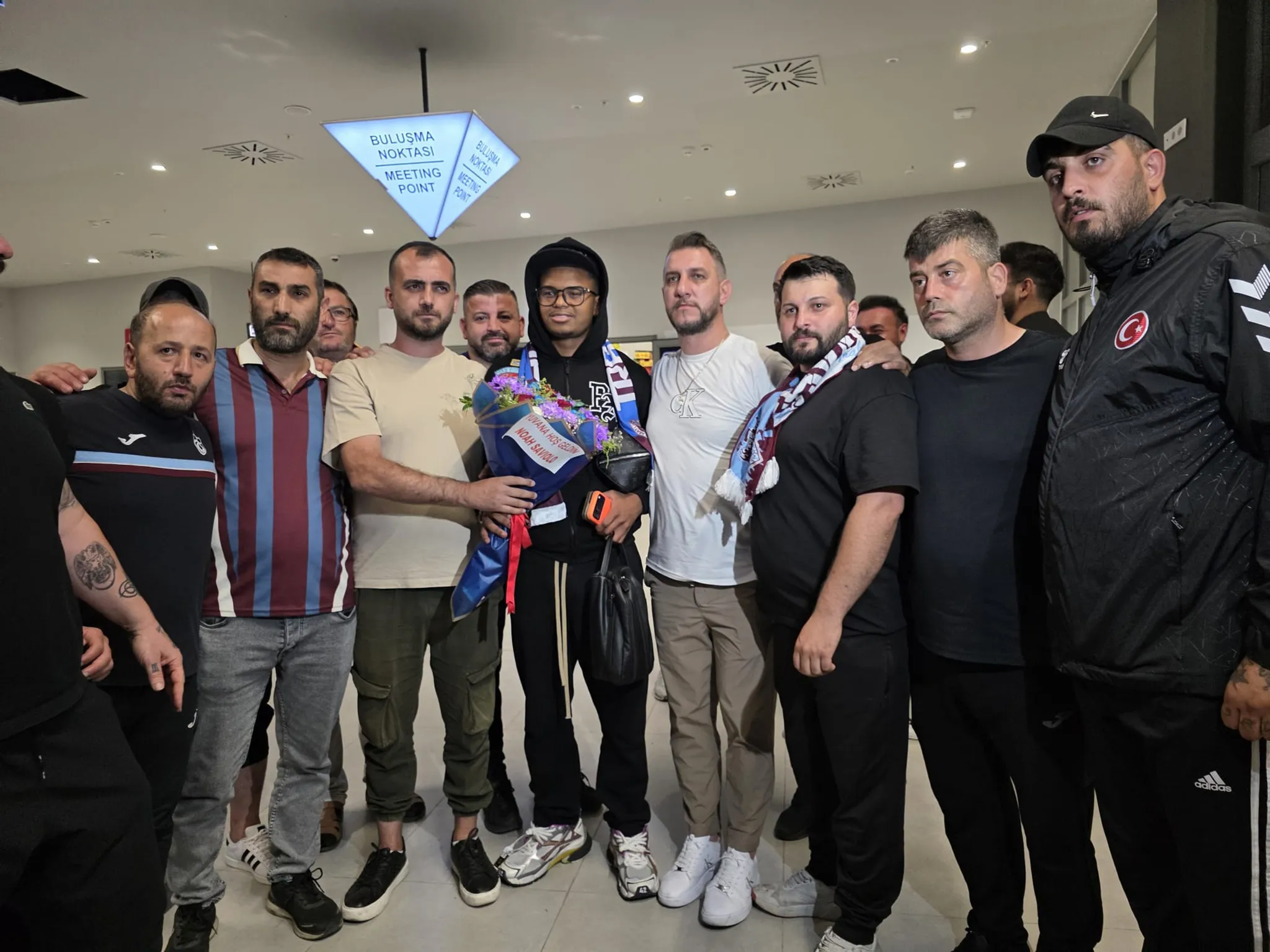 Trabzonspor, Noah Saviola transferini resmen açıkladı
