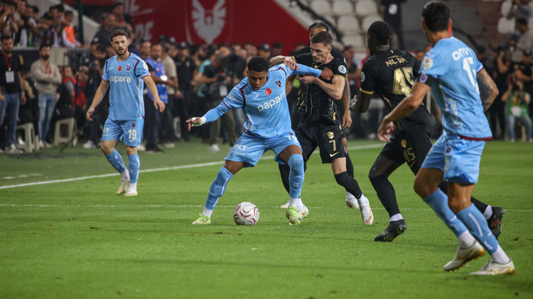 Trabzonspor'dan Saviolo Açıklaması: Omuzda Kanama ve Kemik Ödemi