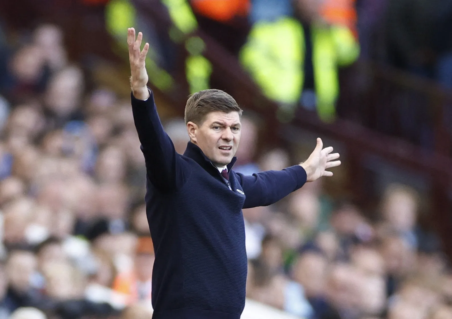 Trabzonspor'un Teknik Direktör Adayları Arasına Steven Gerrard Girdi