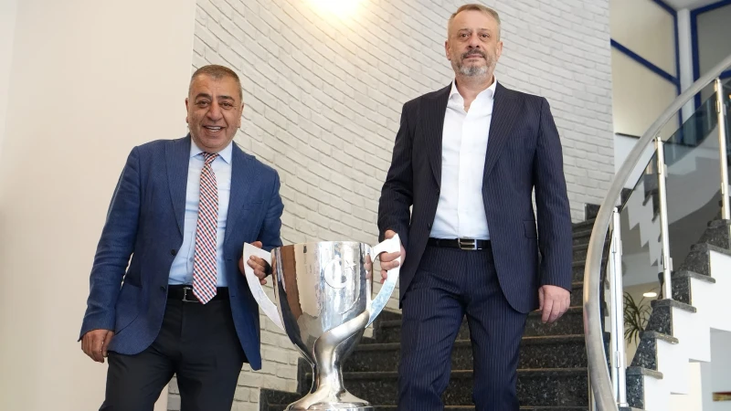 Trabzonspor Ziraat Türkiye Kupası'nı Müzede Sergilemeye Başladı