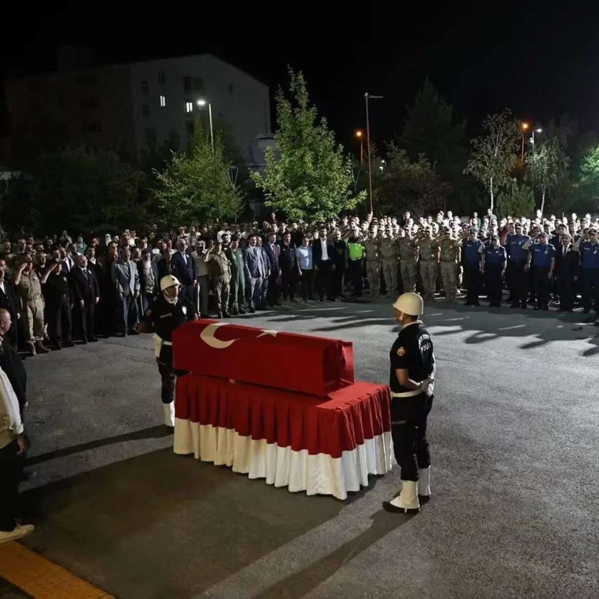 Trafik Kazasında Hayatını Kaybeden Bekçi Yunus Yıldız Son Yolculuğuna Uğurlandı