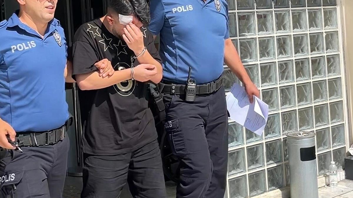 Trafikte Makas Atan Sürücü 4 Çocuk Annesini Öldürdü