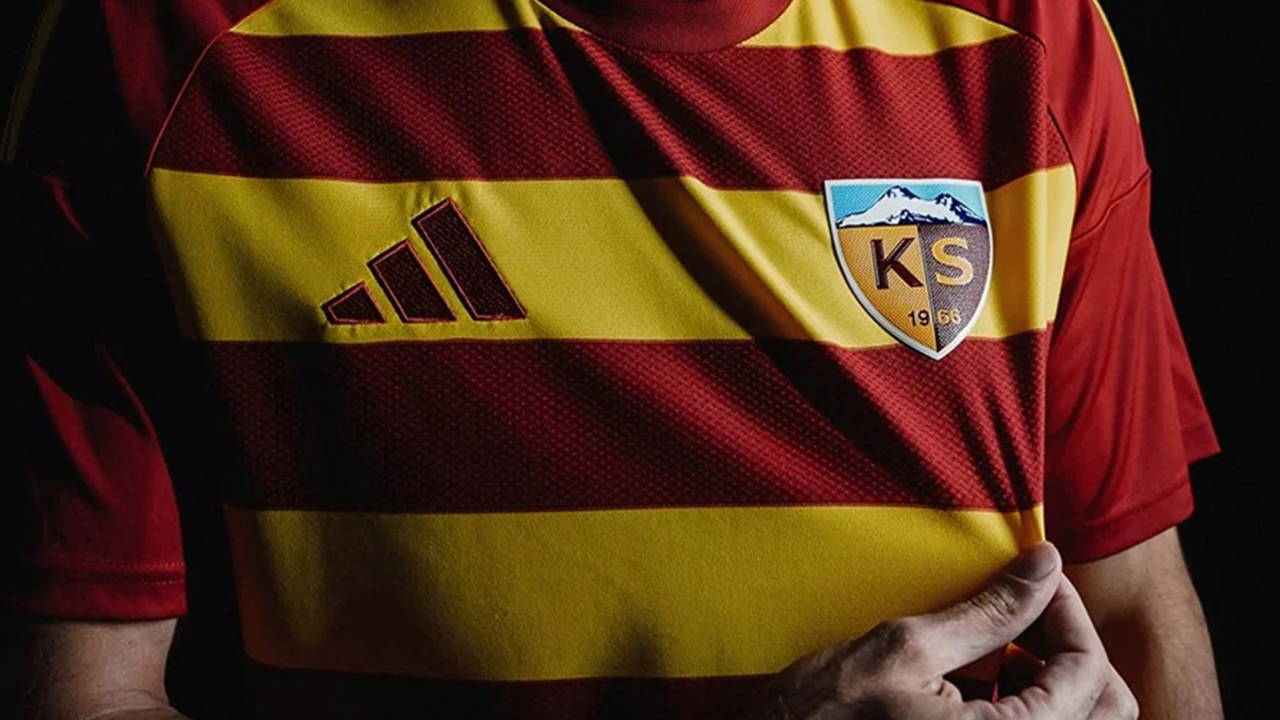 Transfer yasağı kalkan Kayserispor'da 15 imza birden