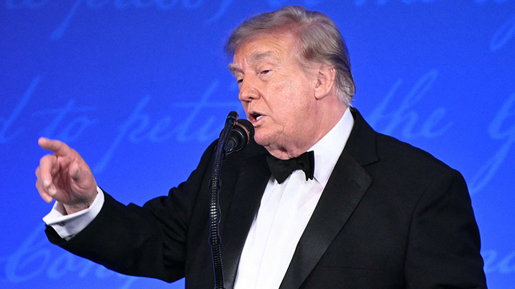 Trump 2024'te yeniden aday: 'Bir kez daha yarışacağım