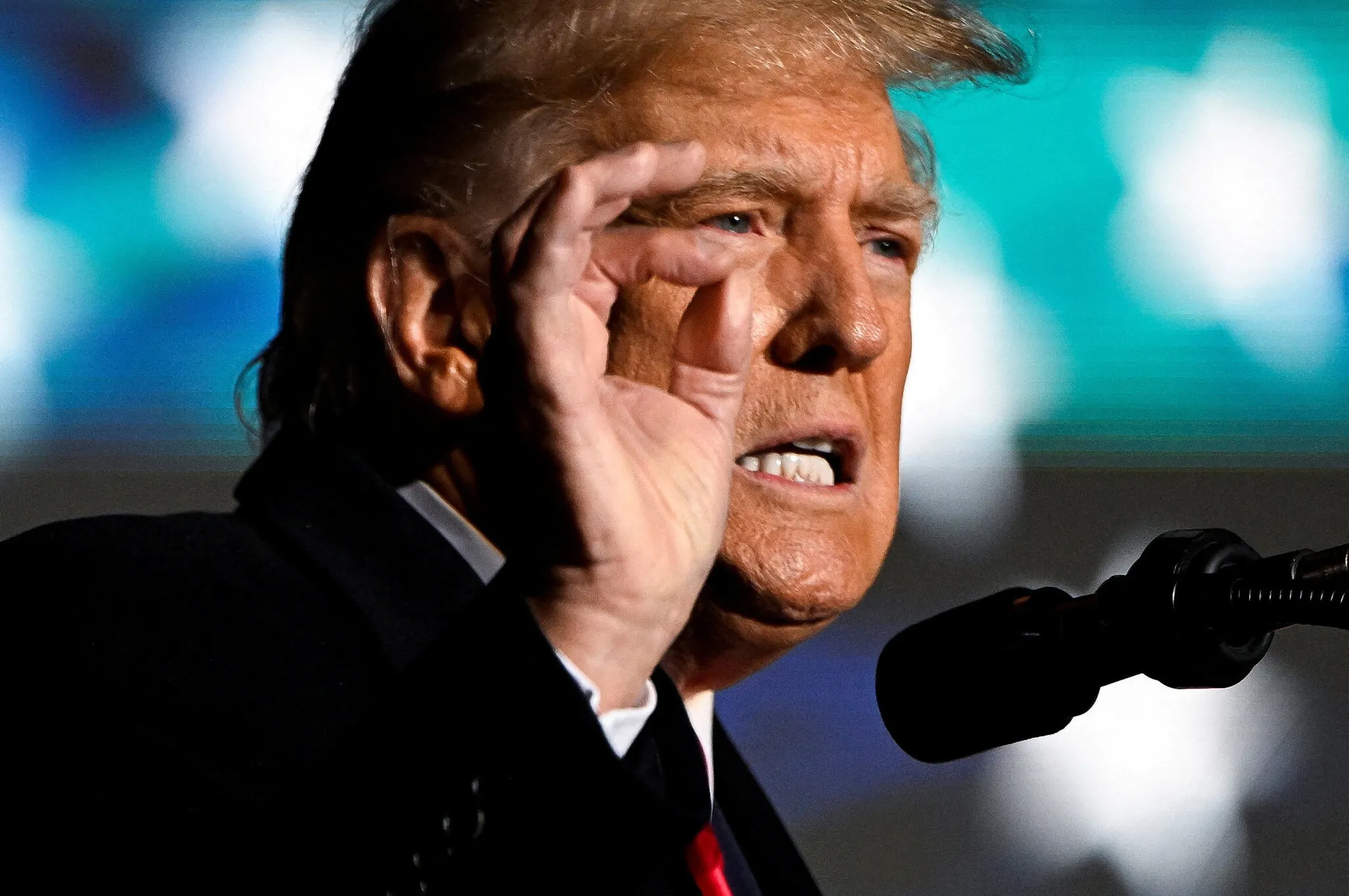 Trump'ın 'Bombaların Anası' Çıkışı: İran'a Kara Harekatı Sinyali mi