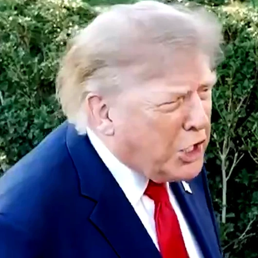 Trump CNN muhabirine hakaret etti: 'Sen aptalsın