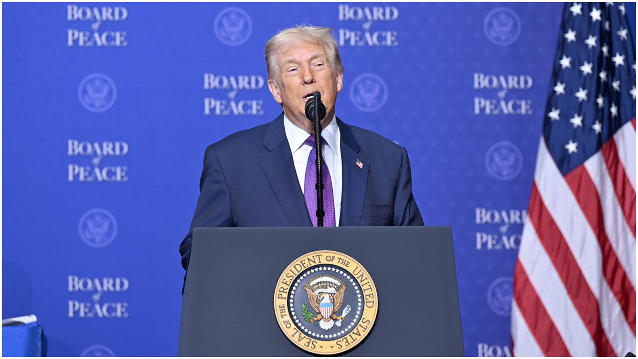 Trump Doğumla Vatandaşlığı Kısıtlayan İki Kararnameyi İmzaladı