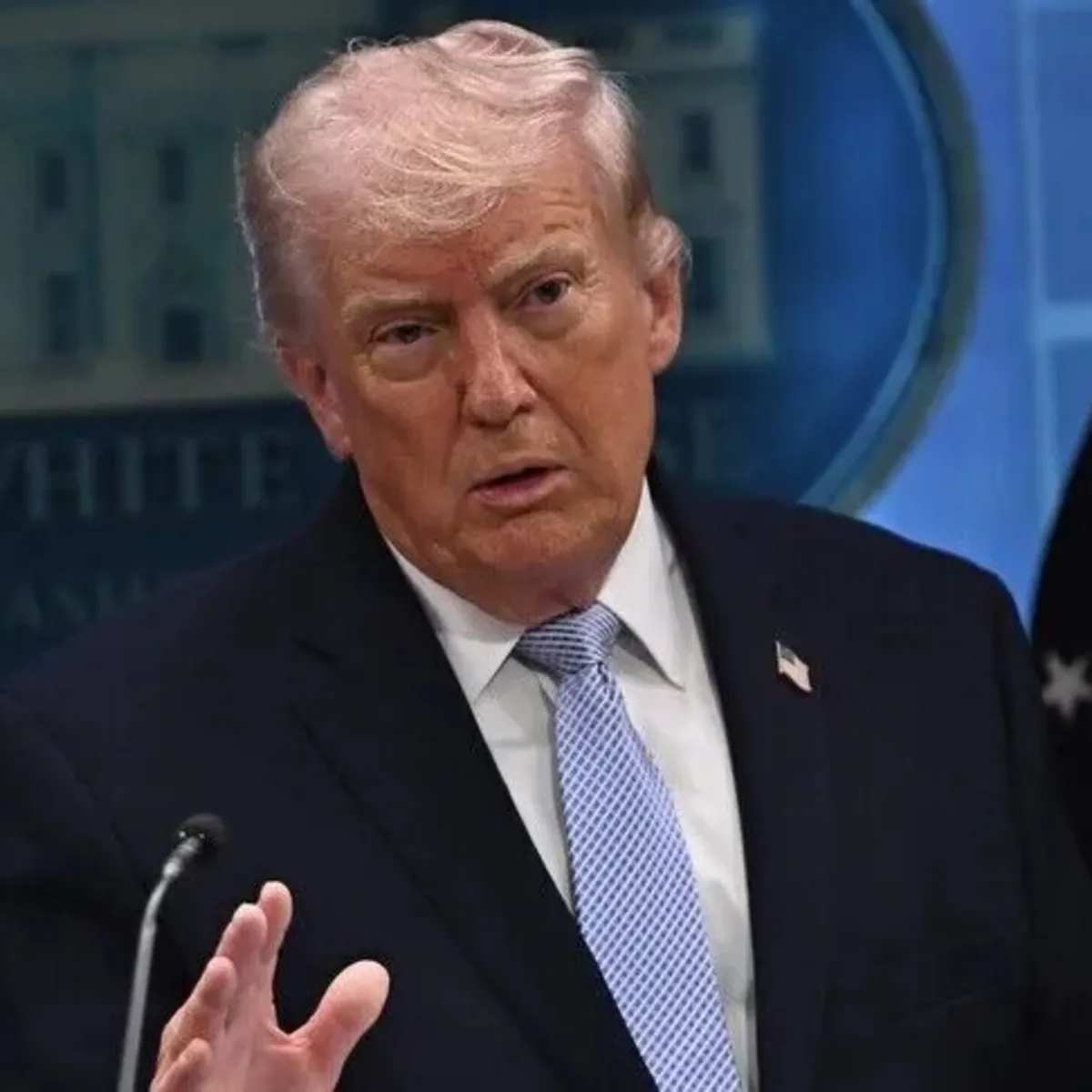 Trump'tan Fed'e faiz resti: 'Hemen düşürün