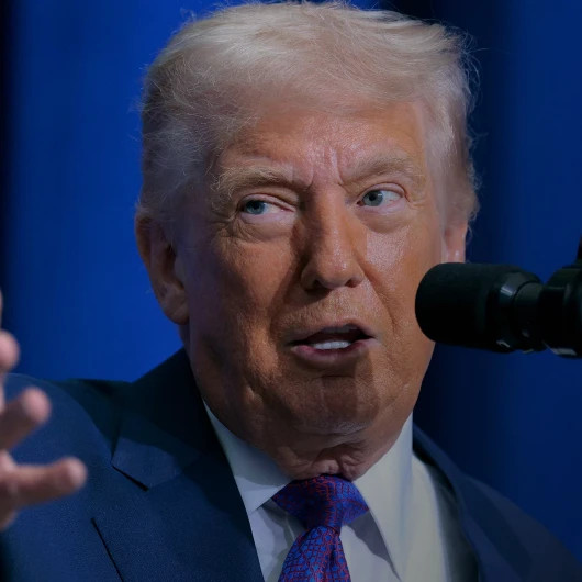 Trump, Hürmüz Boğazı'nı 'Yeni ABD Toprağı' Gösteren Haritayı Yeniden Paylaştı