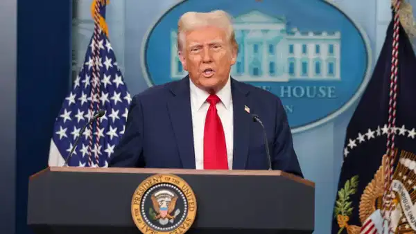 Trump: İran anlaşma için can atıyor ama güven sorunum var