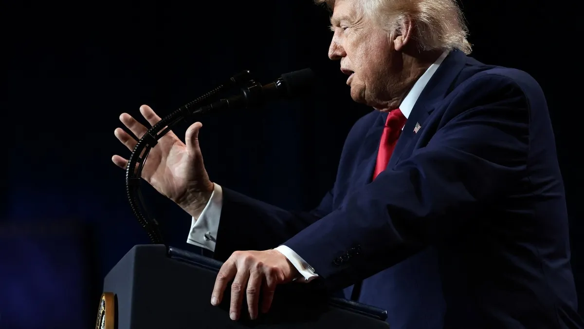 Trump'tan İran'a Çifte Mesaj: Müzakere ve Tehdit