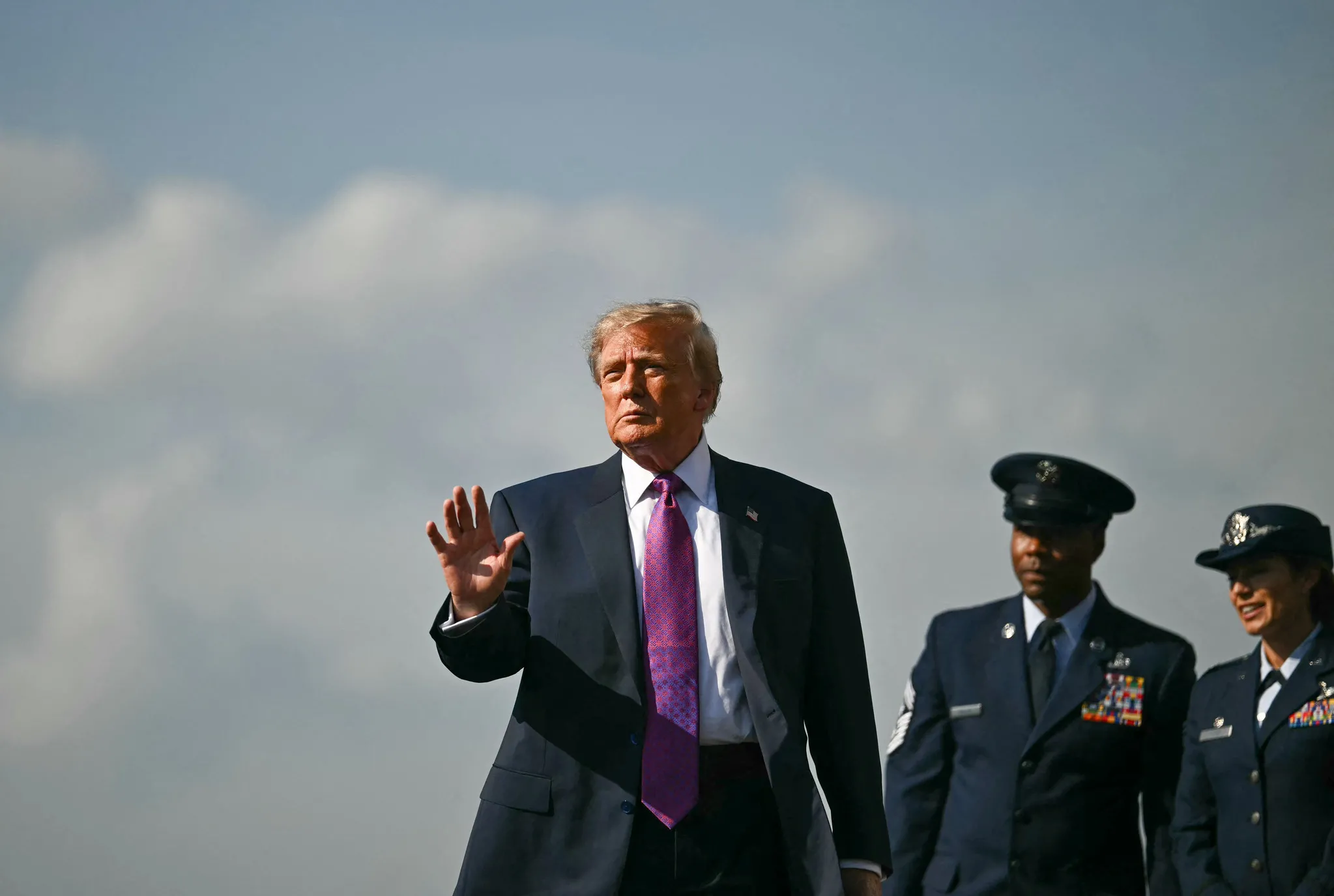 Trump'tan İran'a Sert Eleştiri: 'Çökmekte Olan Bir Ülke