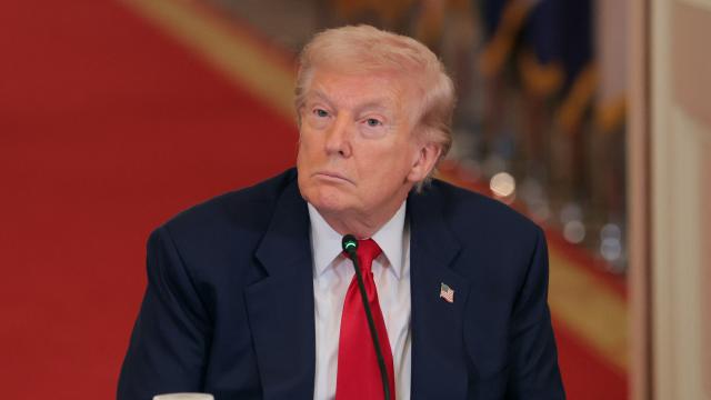 Trump, İran ile müzakere iddialarını yalanladı