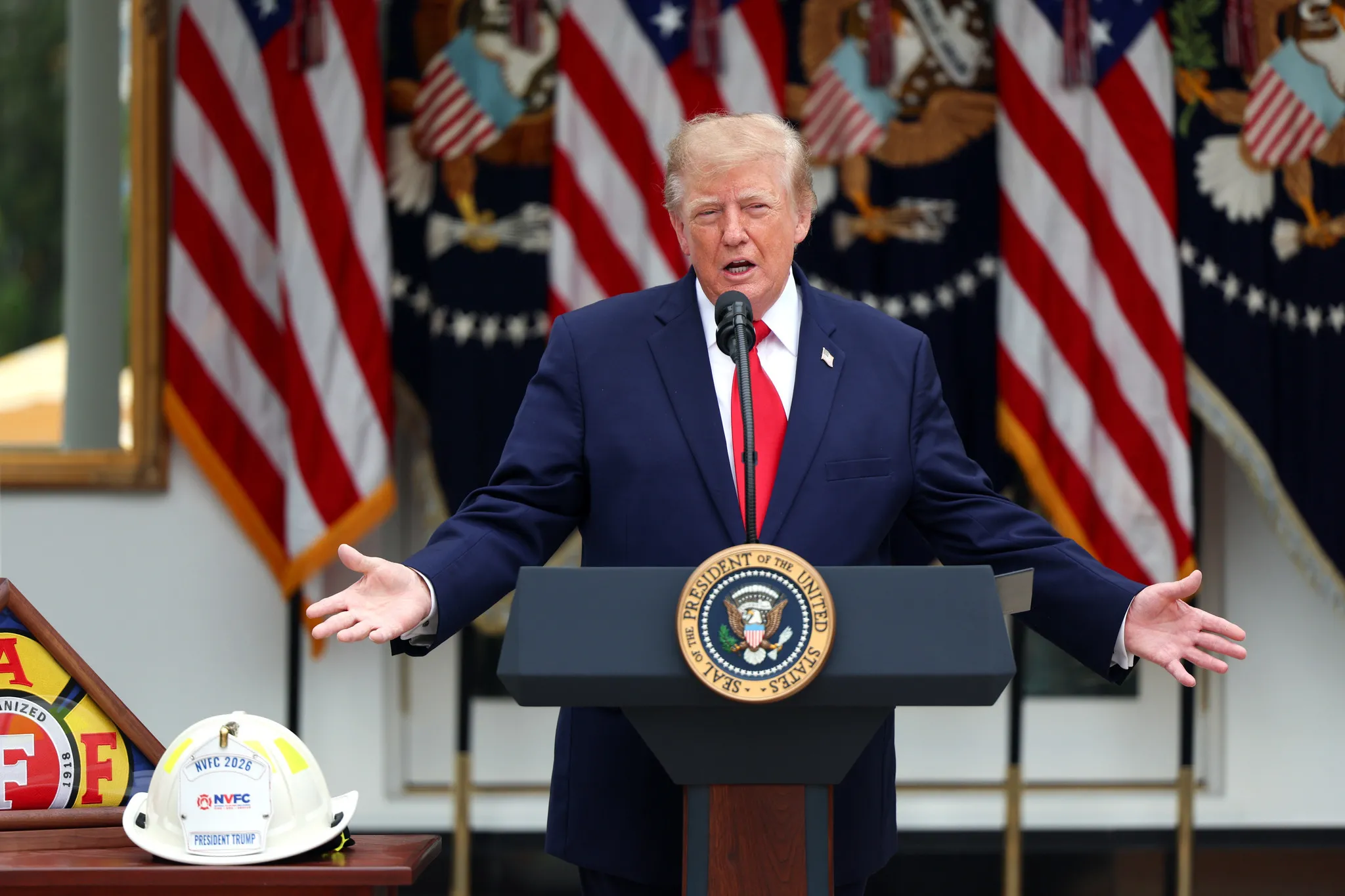 Trump: İran'a nükleer silah kullanmayacağız, 'bombaların anası' nükleer değil