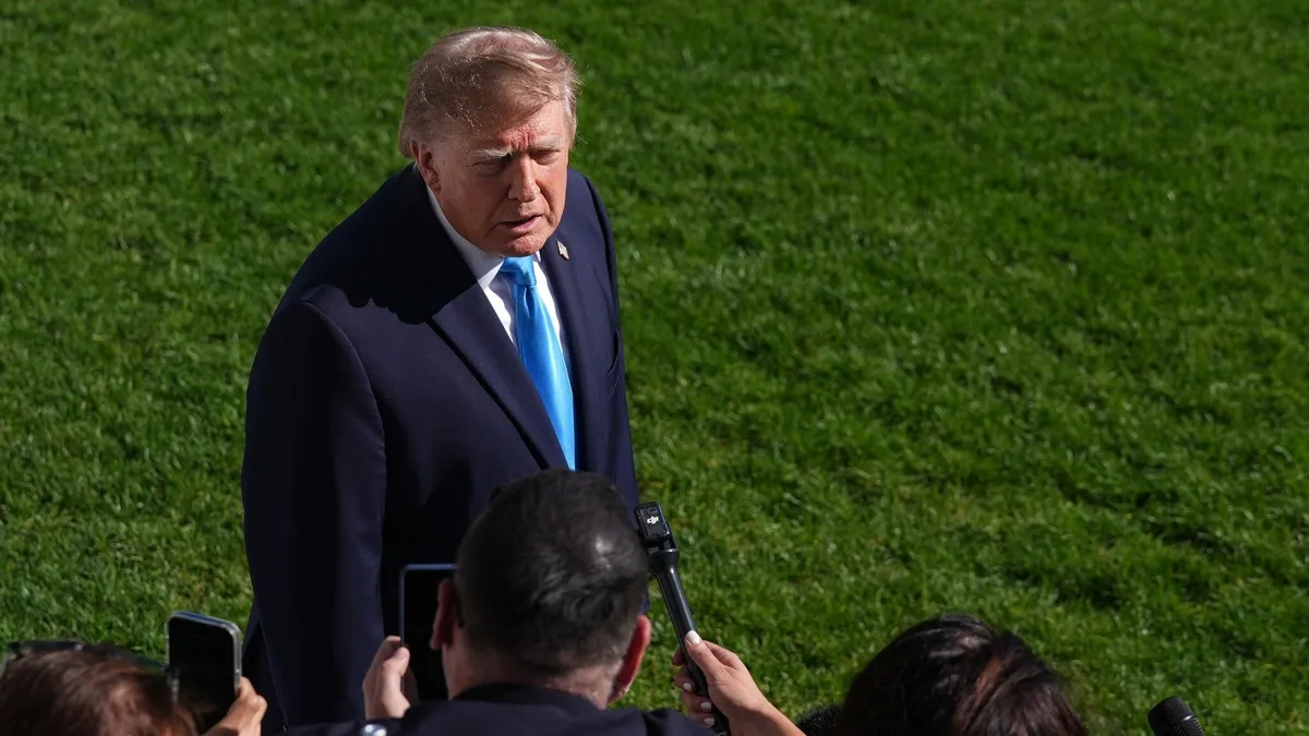 Trump'tan İran savaşında Los Angeles ve San Diego çıkışı: 'Bırakın yok etsinler