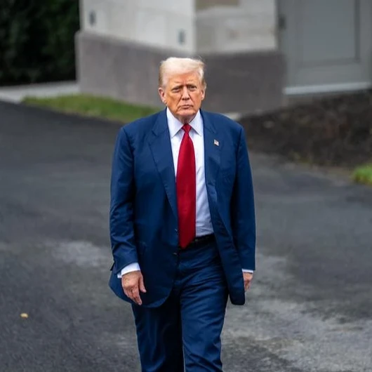 Trump'tan İran'a Sert Suçlama: Ordu Maaş Ödeyemiyor, Protestolar Kanlı