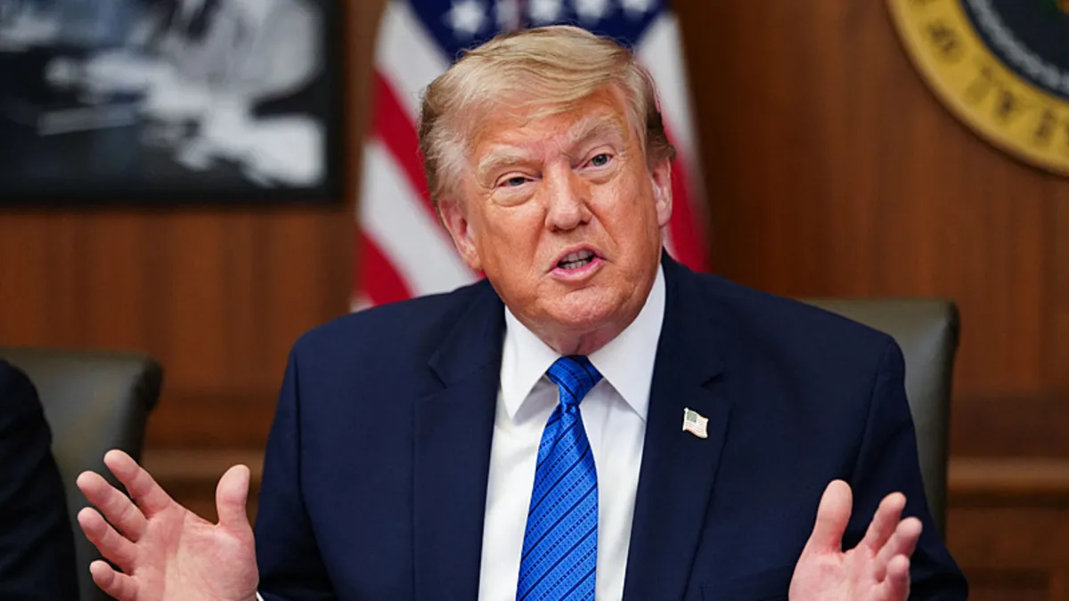 Trump'tan İran'a Yeni Tehdit: 'Çok Sert Vuracağız