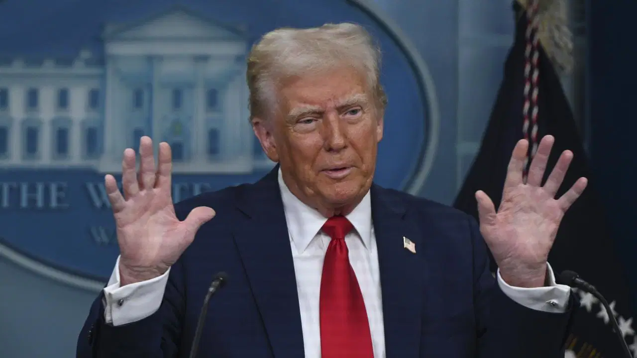 Trump'tan İran'a Yeni Ekonomik Operasyon: Petrol ve Para Transferleri Hedefte