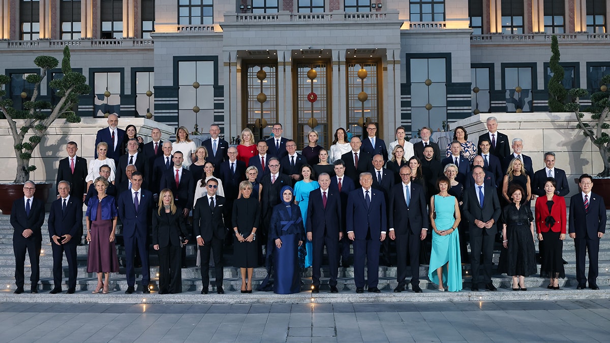 Trump NATO Zirvesi'nde Gerilim Tırmanıyor