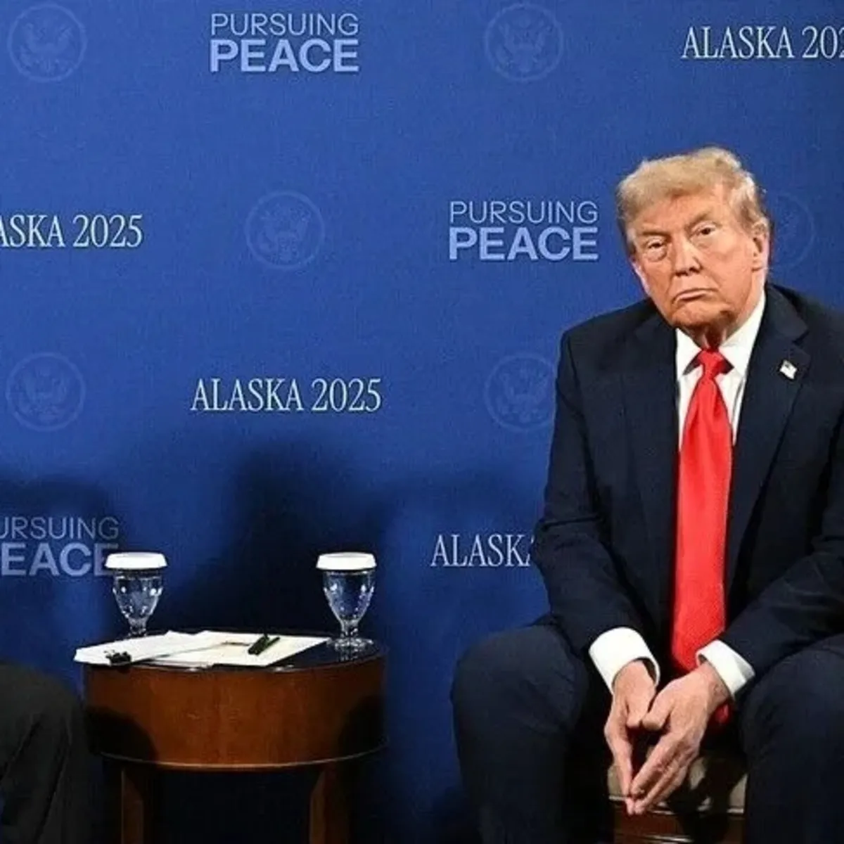 Trump, Rusya'daki Salgın Nedeniyle Putin ile Telefon Görüşmesi Yapacak