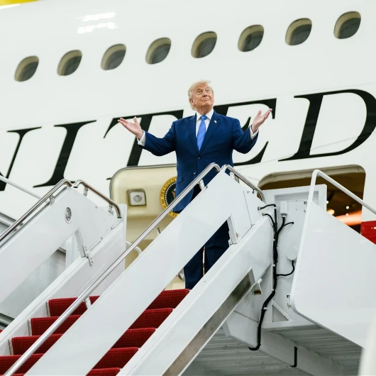 Trump, Türkiye'den Gizli Uçak Değişikliğiyle Ayrıldığını Doğruladı