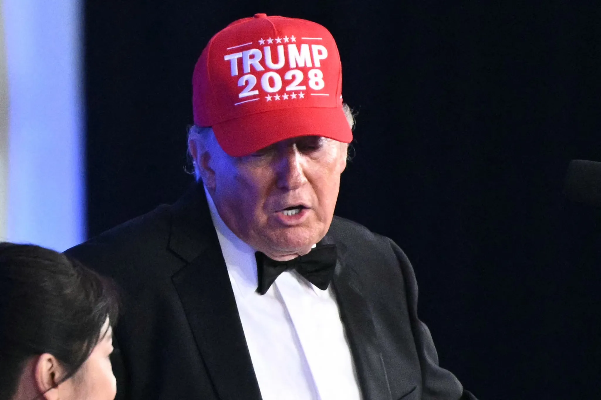 Trump üçüncü dönem için adaylığını açıkladı