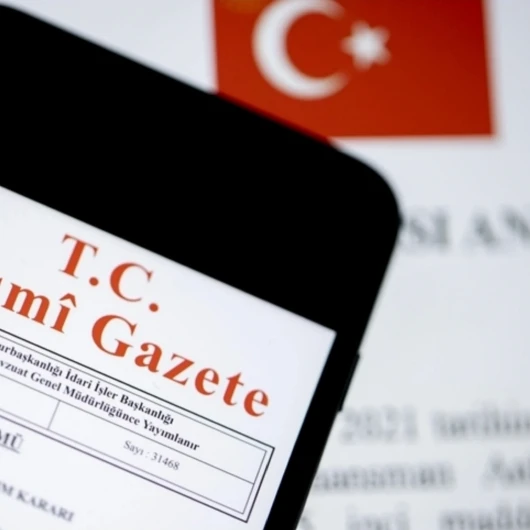 Türk Silahlı Kuvvetleri'nde komuta kademesi yenilendi: Terfi ve atamalar Resmî Gazete'de