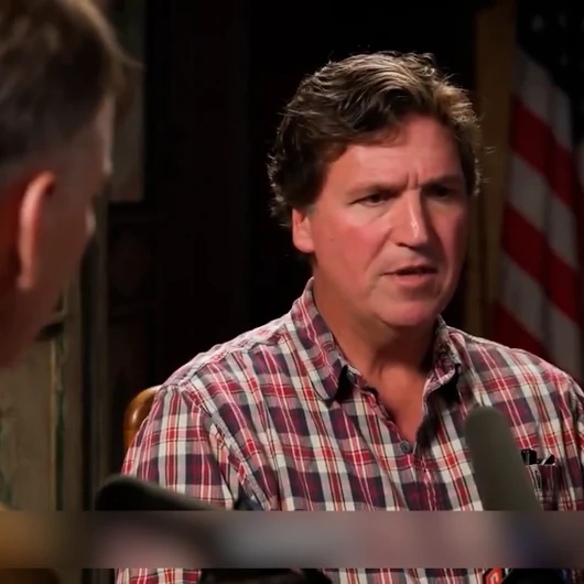 Tucker Carlson'dan ABD'ye İsrail yardımı itirafı: 'Bombalar hediye ediliyor