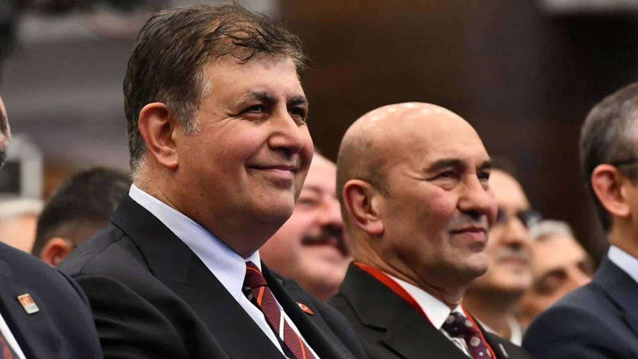 Tunç Soyer'den Cemil Tugay'a imalı AKP sorusu: 'Madem her şey güllük gülistanlık