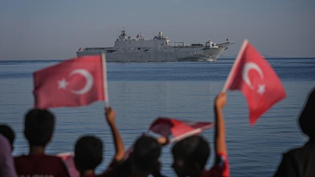 Türk Deniz Kuvvetleri'nden TEKNOFEST Öncesi Yalova'da Gövde Gösterisi
