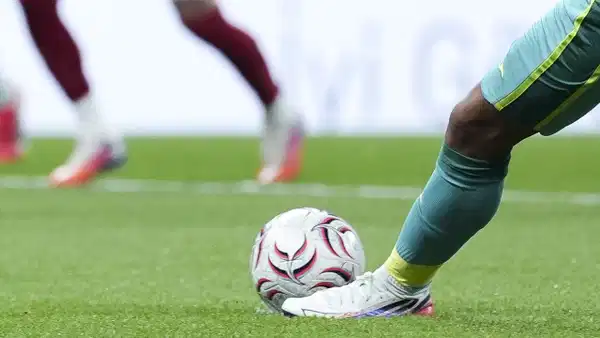 Türk futbolunun yapısal sorunları Kadıköy'de masaya yatırılıyor