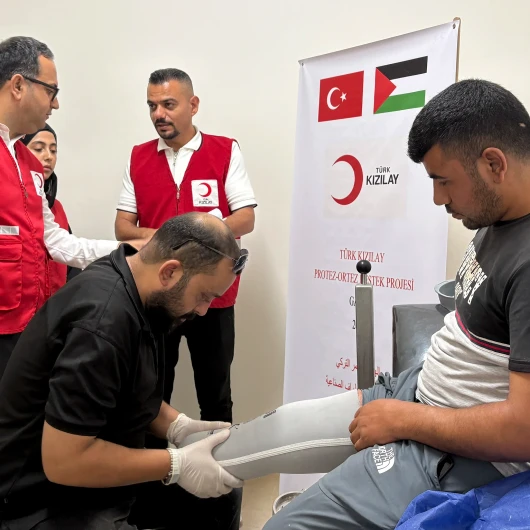 Türk Kızılay Gazze'de Protez Destek Projesini Başlattı