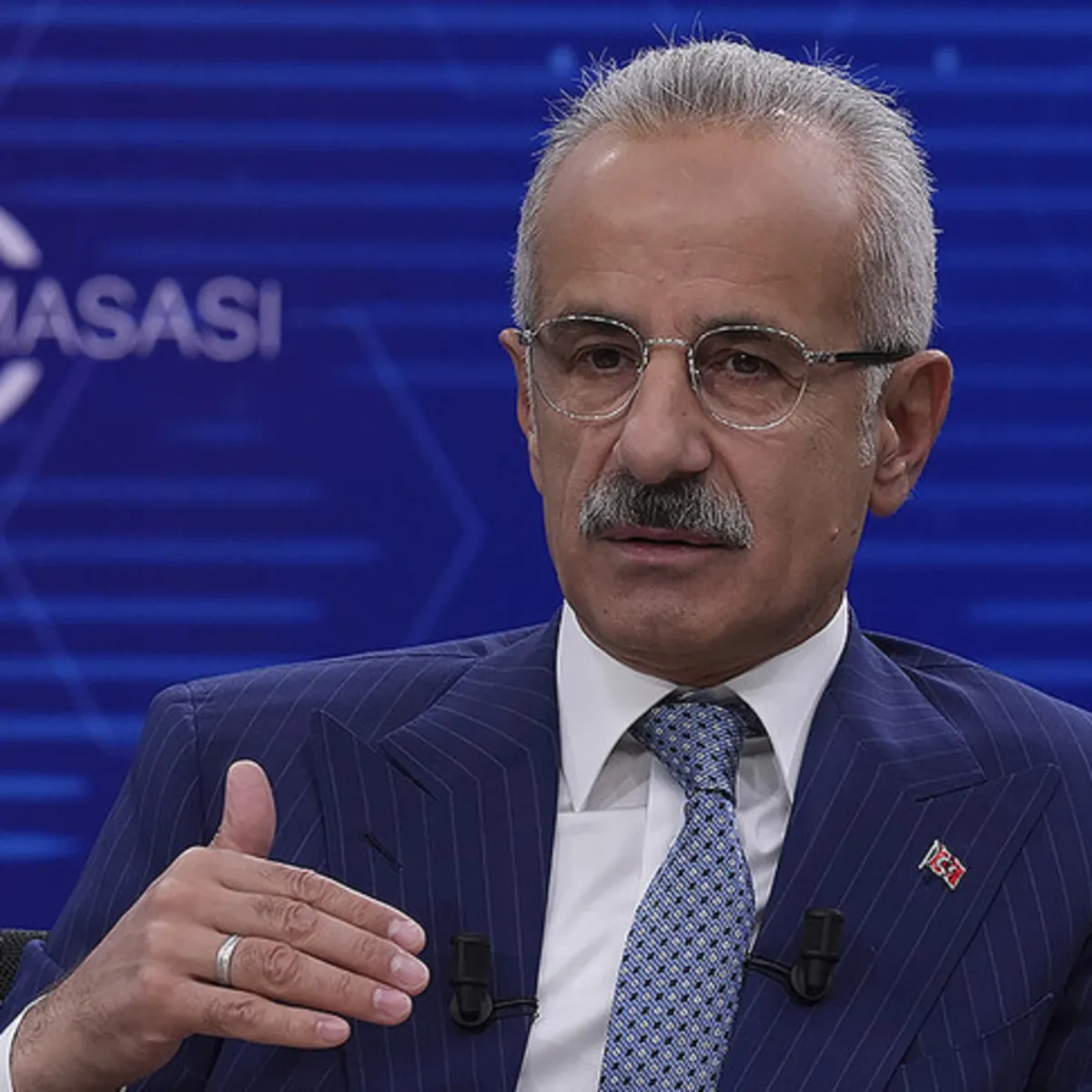 Türk sahipli 9 gemiden 7'si Hürmüz'den çıkmak için bekliyor