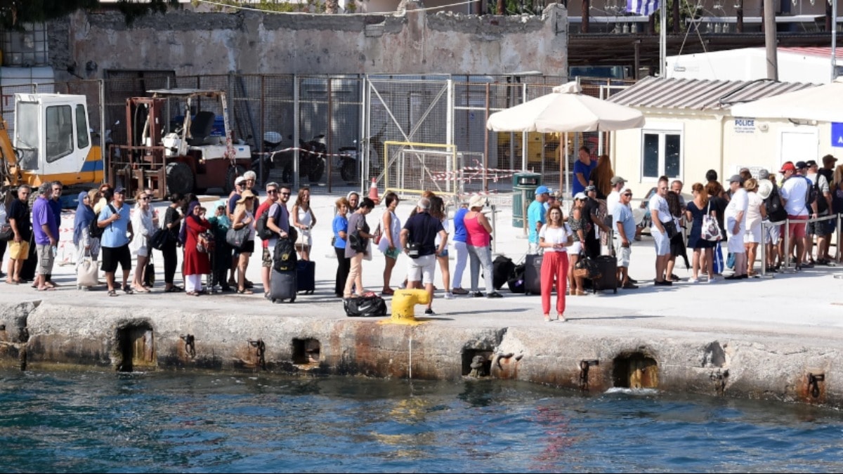 Türk turist akını Yunan adalarında krize yol açtı