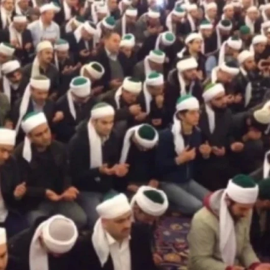 Türkiye'de Cemaatlerin Cumhuriyet'le İmtihanı