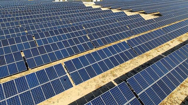 Türkiye'de Güneş Enerjisi Üretimi Rekor Kırdı: Temmuz Ayı Tarihe Geçti