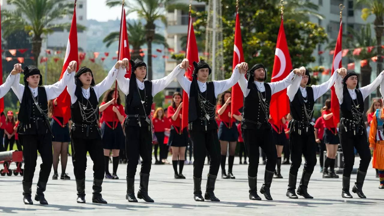 Türkiye Halk Oyunları Federasyonu 5 bin kişiyle Guinness rekoru peşinde