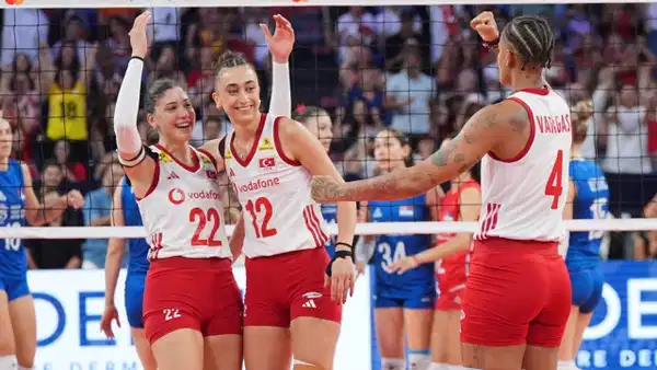 Türkiye - İtalya: CEV Avrupa Voleybol Şampiyonası Finali Canlı