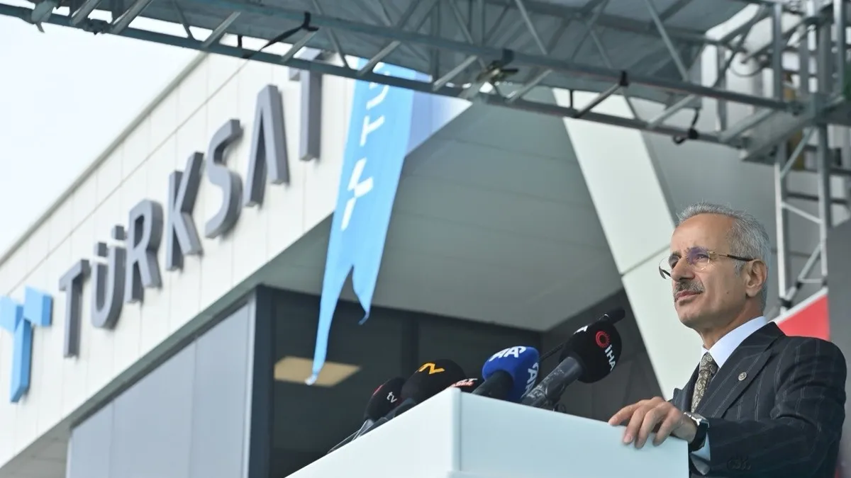Türkiye ve Katar'dan ortak uzay hamlesi: Türksat-Biruni uydusu için imzalar atıldı