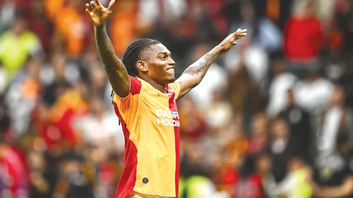 Türkiye Ligi Beni Şaşırttı: Yıldız Futbolcunun Gözü Galatasaray'da