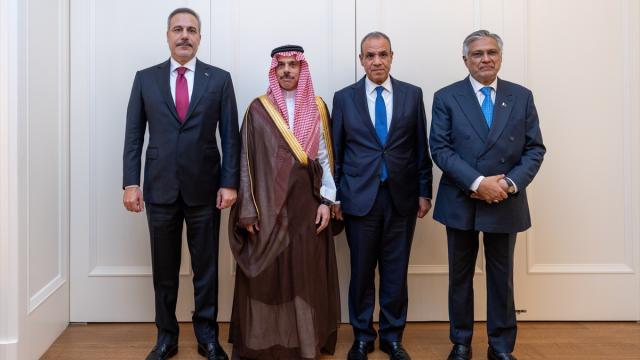 Türkiye, Mısır, Pakistan ve Suudi Arabistan Dışişleri Bakanları Altıncı Kez Bir Araya Geldi