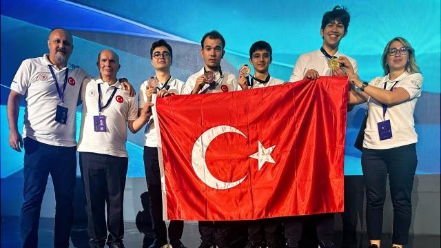 Türkiye'den Nükleer Bilim Olimpiyatı'nda Tarihi Başarı: 4 Madalya