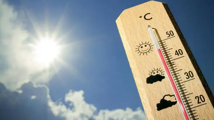 Türkiye'yi Sıcak Hava Dalgası Vuracak: Sıcaklıklar 6 Derece Artacak